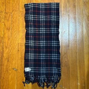 Burberry lamb wool 100%  scarf